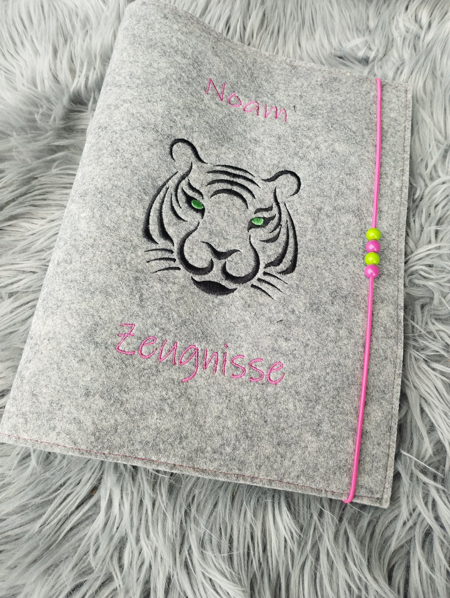 Zeugnismappe Zeugnisse Wunschnamen Geschenk Erinnerung Einschulung Filz personalisiert Tiger
